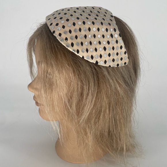 Vintage Accessories - 2FOR$30 Vintage Cream Fascinator With Black & Silver Pattern / Headband
